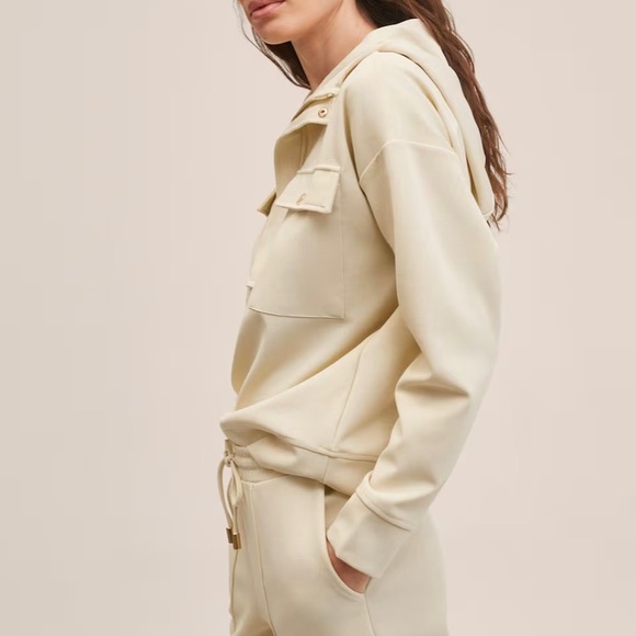 NWT Textured sweatshirt with zipper. XXL. - Picture 4 of 5